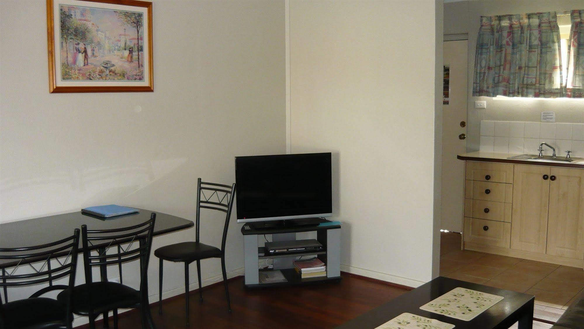 Albany Apartments Экстерьер фото