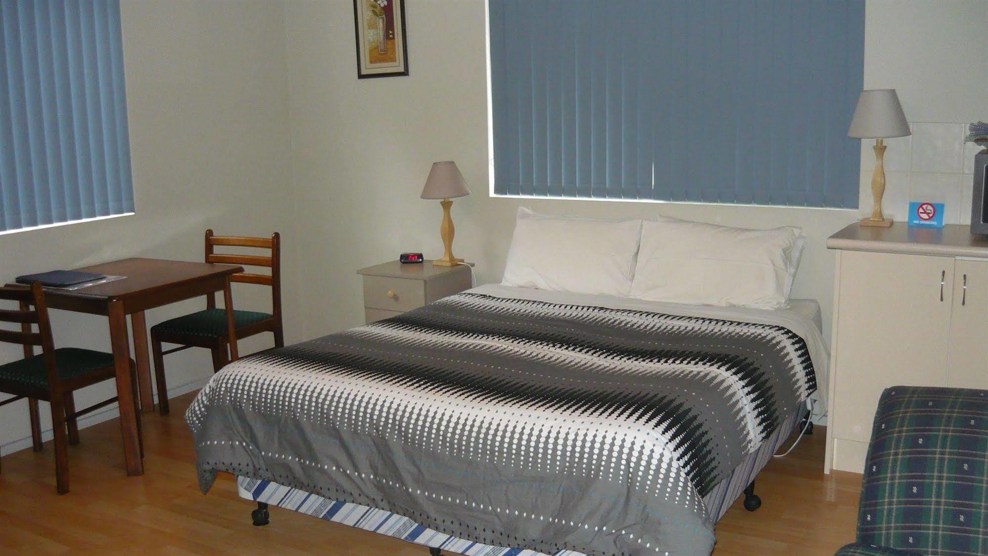 Albany Apartments Экстерьер фото